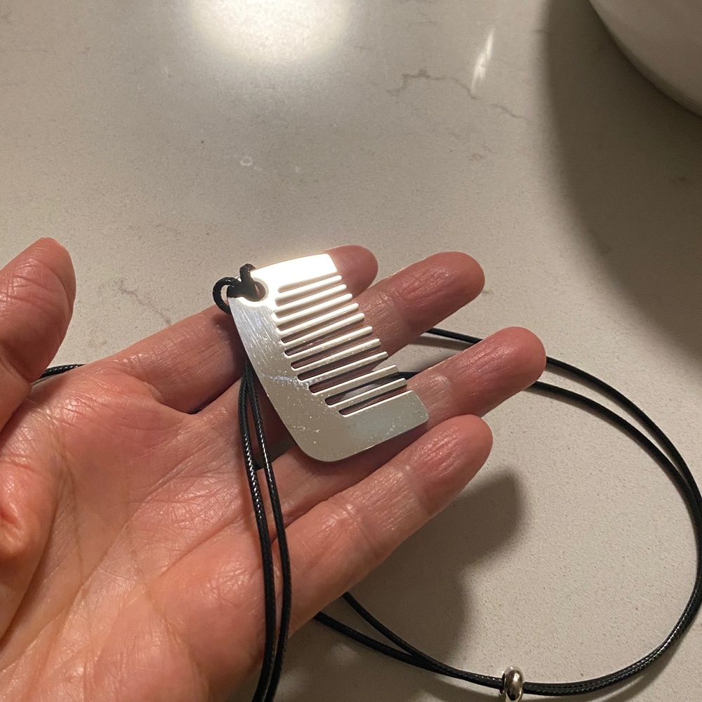 Designer Inspired Silver Comb Pendant with 21” Adjustable Faux Leather Cord NWOT - Picture 4 of 9